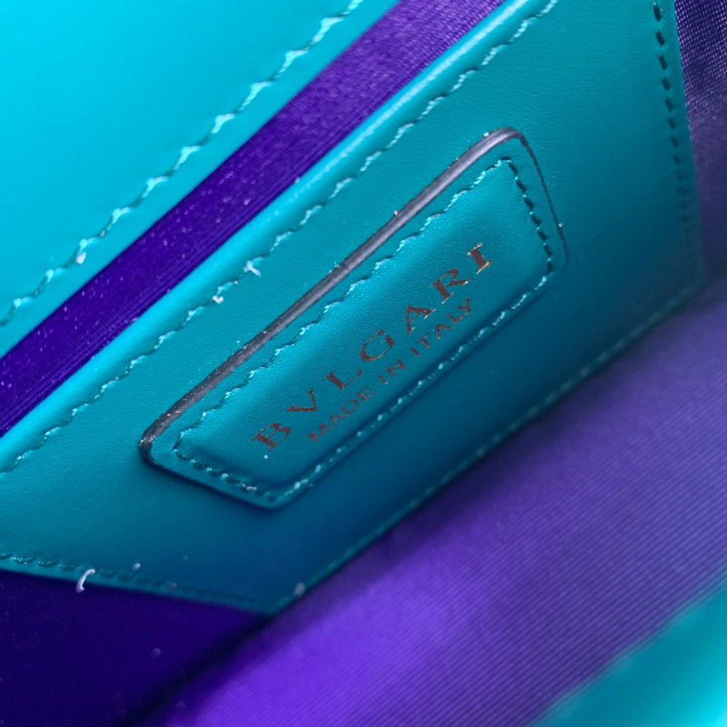 Structured Vegan Leather Handbag - Statement Silhouette | Women's Fashion Handbag #1674 - close-up detail shot (image 3) of designer-inspired handbag