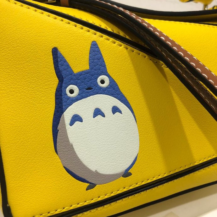 Ziva's Charm handbag – interior view (18cm*11cm*7.5cm)