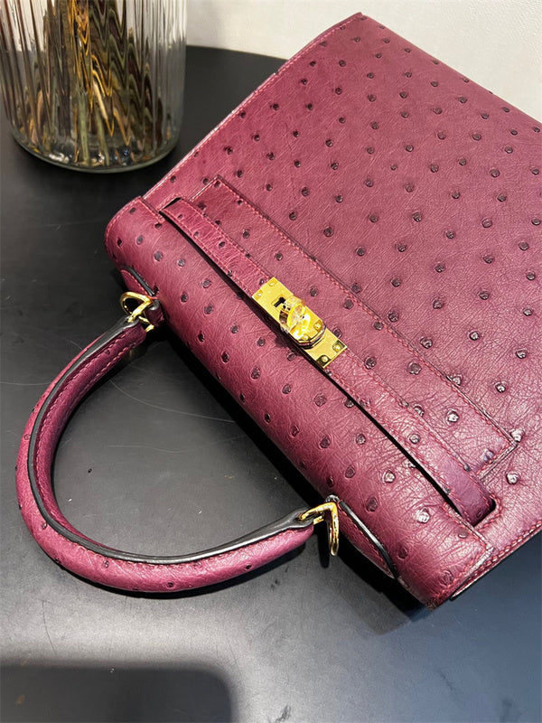  Refined shoulder bag carried on shoulder 10