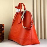  shoulder bag interior and compartment view 9