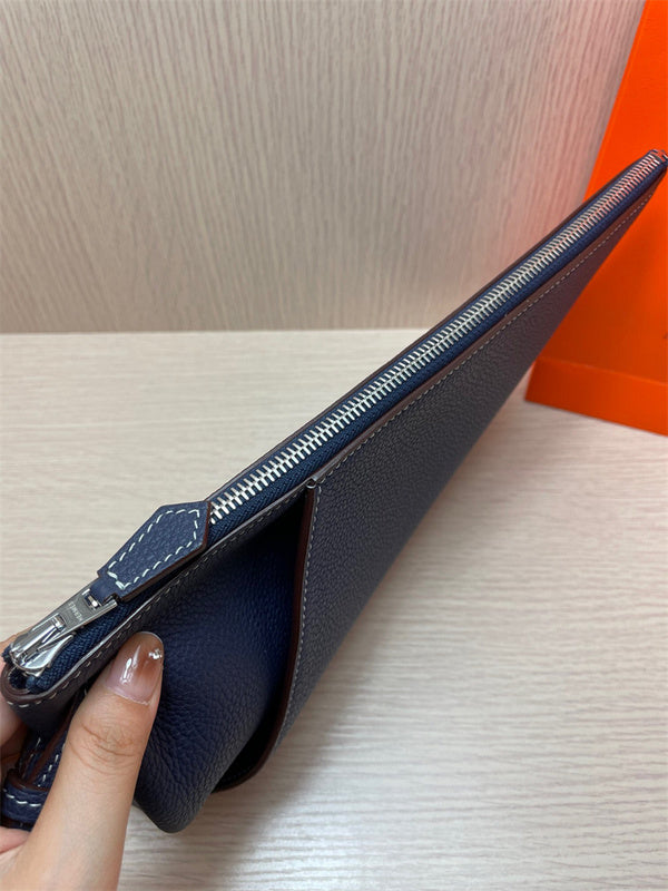  effortless crossbody bag styled with outfit 18