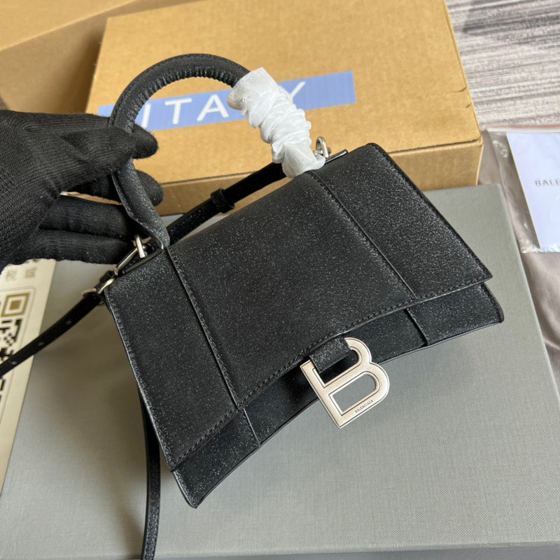 Timeless Faux Leather Handbag - Versatile Everyday Design | Women's Everyday Carry Handbag #288 - hardware and detail close-up (image 5) of designer-inspired handbag