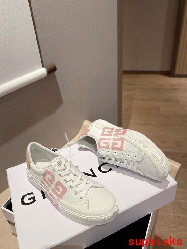 Givenchy shoes Style 008 - angled studio shot