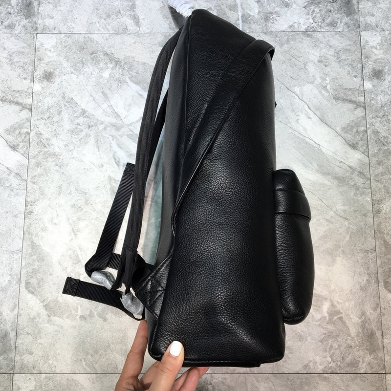 Sleek Vegan Leather Handbag - Modern Structured Build | Women's Fashion Handbag #153 - alternate angle view (image 8) of designer-inspired handbag