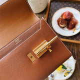  Statement carryall bag front view 7