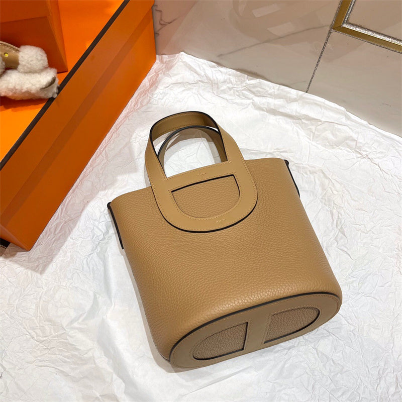  classic crossbody bag detail view showing craftsmanship 20