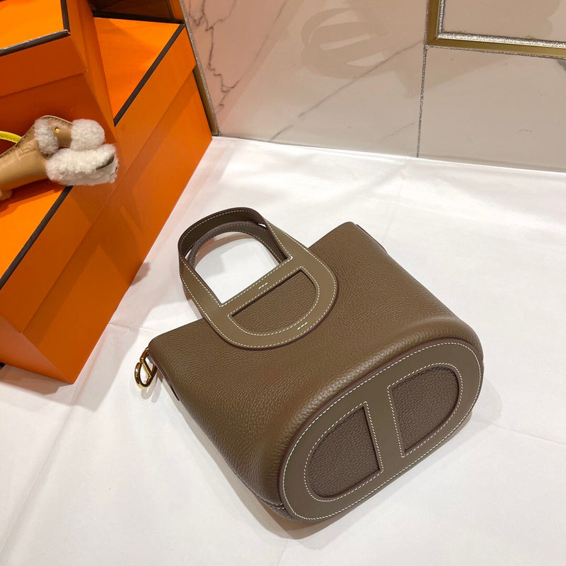 Interior view of classic premium bag