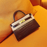  modern tote bag detail view showing craftsmanship 20