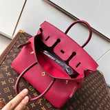  modern shoulder bag detail view showing craftsmanship 14