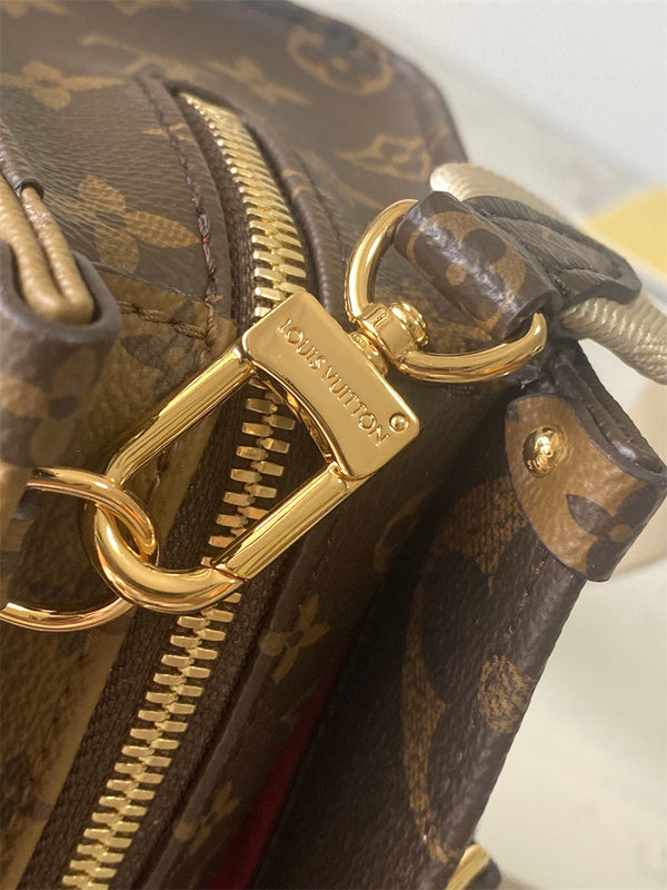  Smart structured bag front view 7