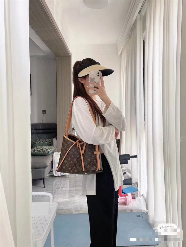  Structured structured bag front view 13