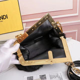 Ziva's Charm handbag – detail view (Standard Size)