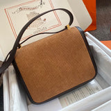  smart shoulder bag styled with outfit