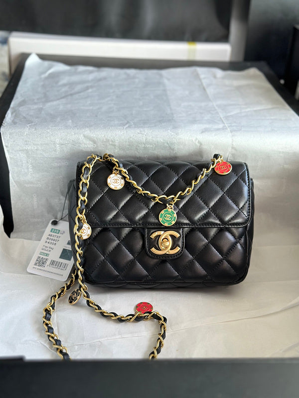 Zivas Charm Elevated Essentials Designer Handbag (Premium Everyday Carry) – Close-Up Detail