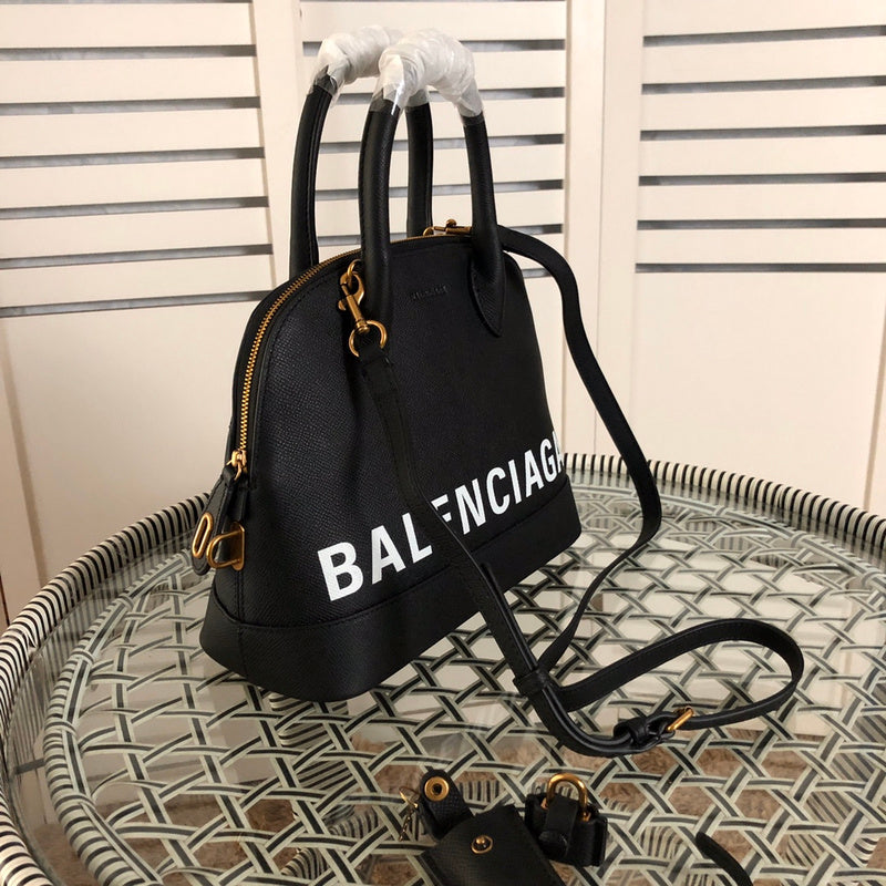 Zivas Charm Refined Structure Statement Handbag (Refined Modern Silhouette) – Interior View