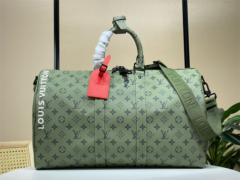  Signature shoulder bag front view