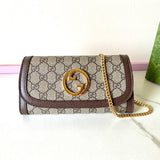Side profile of classic chic women's handbag – women's everyday handbag