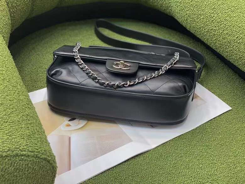  women's handbag, spacious design, view 7