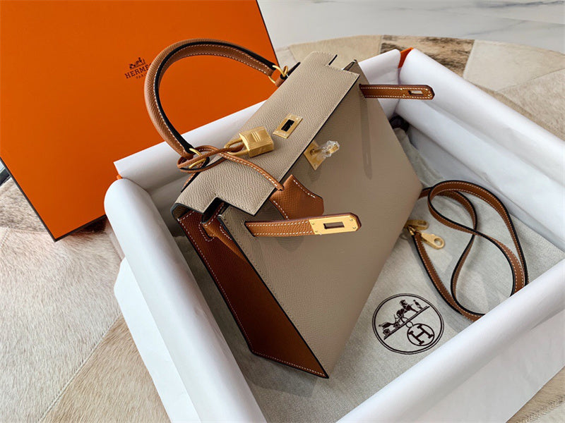 Effortless handbag styled for everyday wear