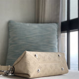  Classic structured bag front view 25