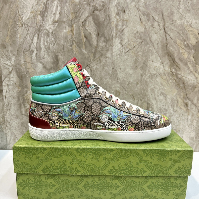 Gucci neutral cream luxury sneakers view 5 minimalist modern build