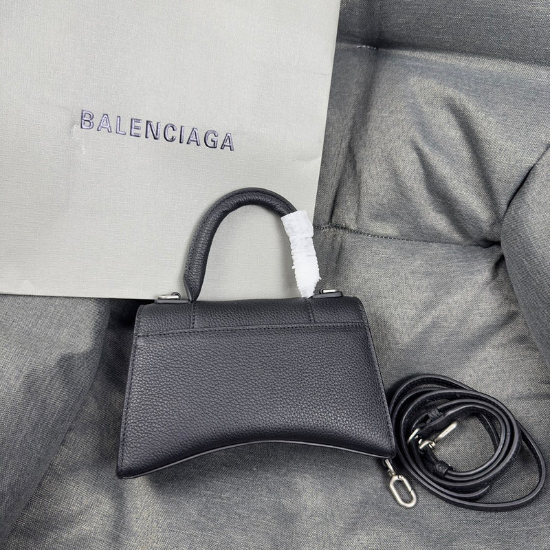Zivas Charm Chic Craftsmanship Statement Handbag (Polished Everyday Piece) – Lifestyle Shot