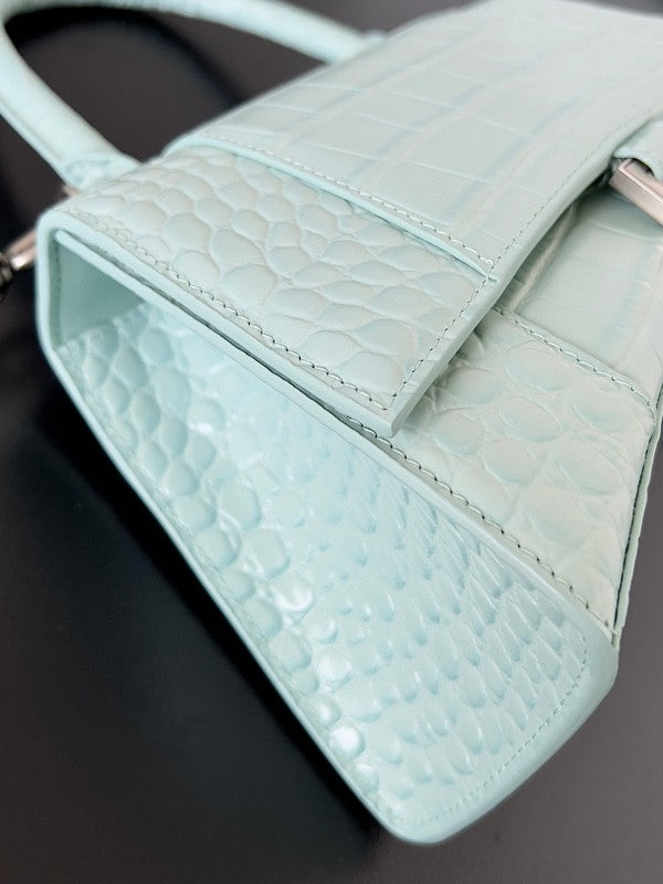 Zivas Charm Versatile Design Statement Handbag (Modern Wardrobe Staple) – Interior View