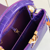  structured bag close-up of hardware and finish 11