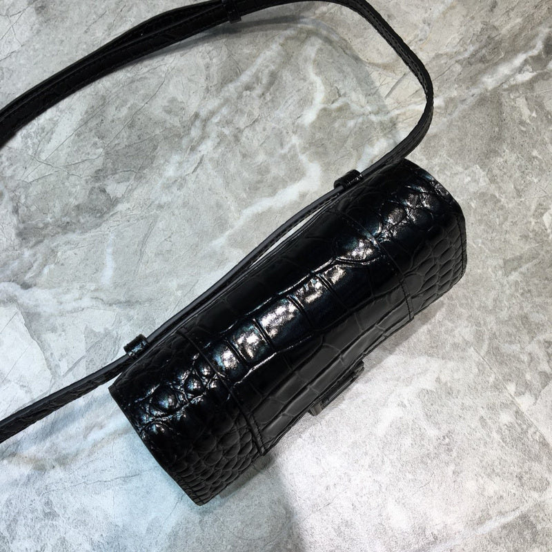Timeless Vegan Leather Handbag - Signature Hardware Accents | Women's Statement Accessory #1015 - hardware and detail close-up (image 5) of designer-inspired handbag