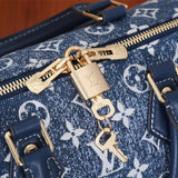  everyday bag close-up of hardware and finish