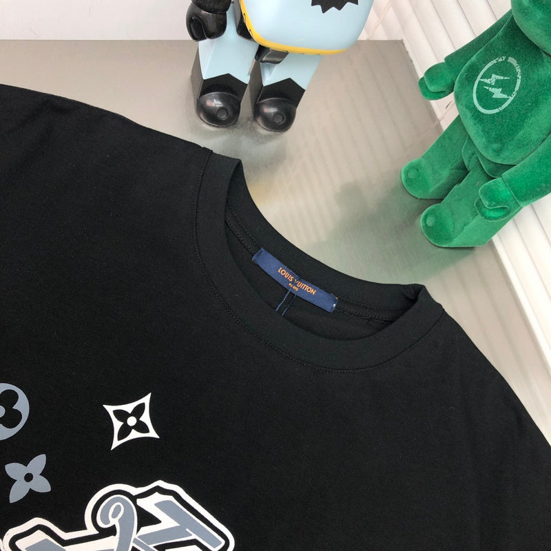 Close-up detail shot of Louis Vuitton cotton t-shirt with relaxed-fit cut
