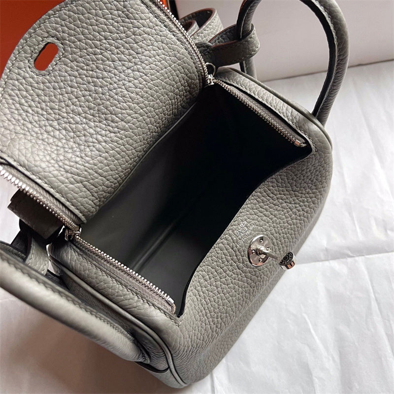  modern everyday bag styled with outfit
