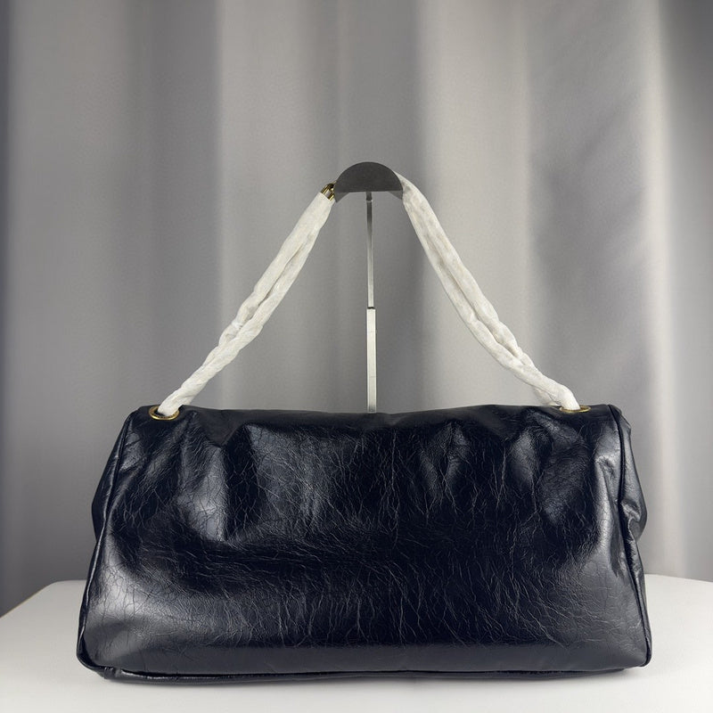 Zivas Charm Effortless Elegance Fashion Handbag (Contemporary Shape Language) – Lifestyle Shot