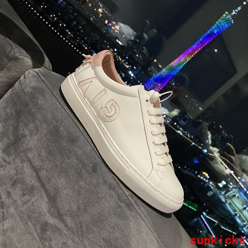 Givenchy shoes Style 074 - top view showing design