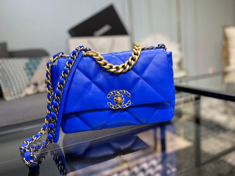  mid purse view 1