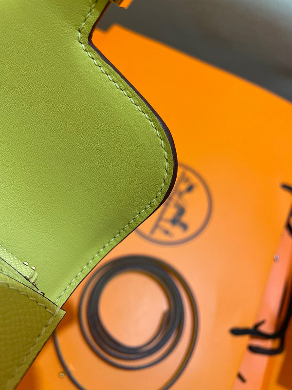 Versatile handbag styled for everyday wear