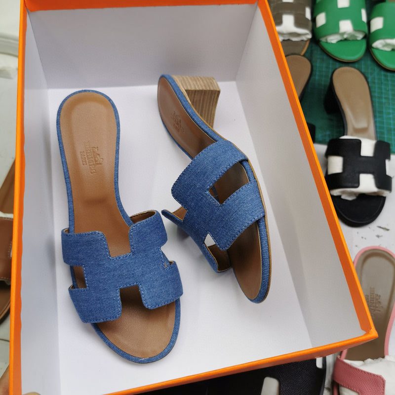 Hermès Beige Platform Sandals - Side Profile View