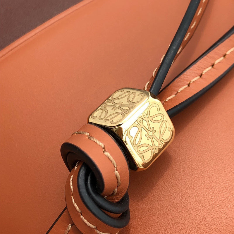Ziva's Charm handbag – interior view (18cm*25cm*13.5cm)