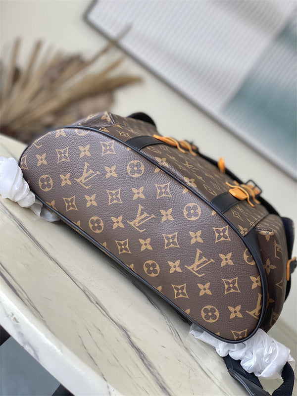  Modern handbag carried on shoulder