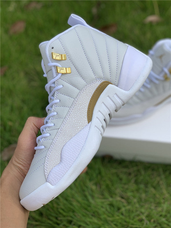 Nike Men's & Women's Premium Athletic Sneakers — Style 043 front view