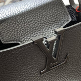  Essential structured bag front view 7