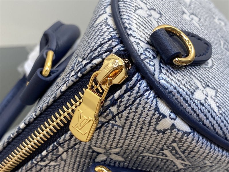  classic shoulder bag detail view showing craftsmanship 8