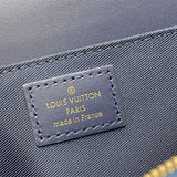  Everyday crossbody bag carried on shoulder 10