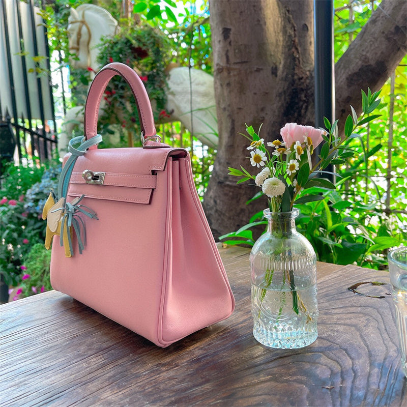 Streamlined bag women's premium everyday handbag