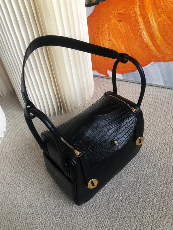 shopper bag interior and compartment view