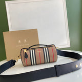 Ziva's Charm handbag – front view (one versatile size)