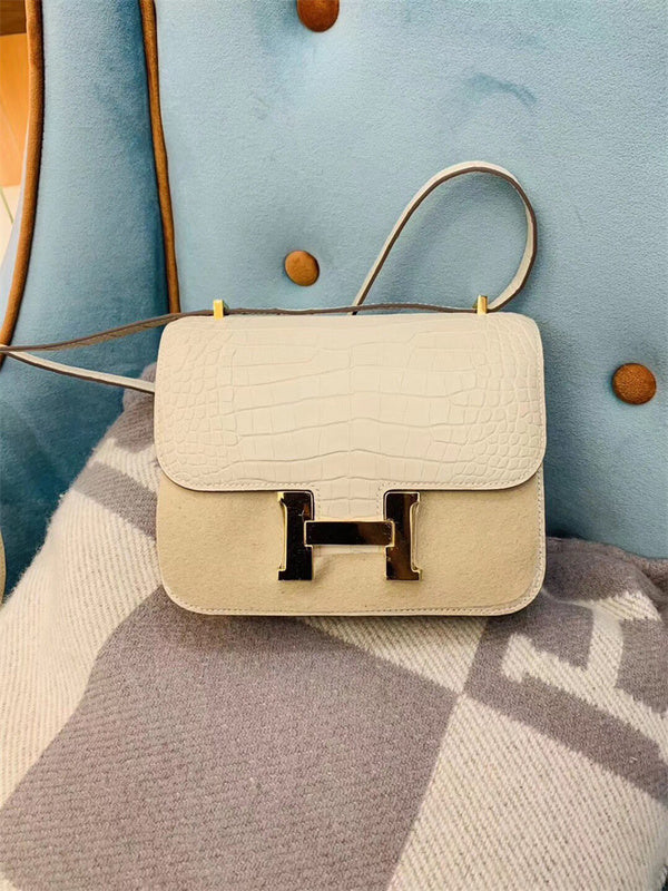  graceful handbag detail view showing craftsmanship 14