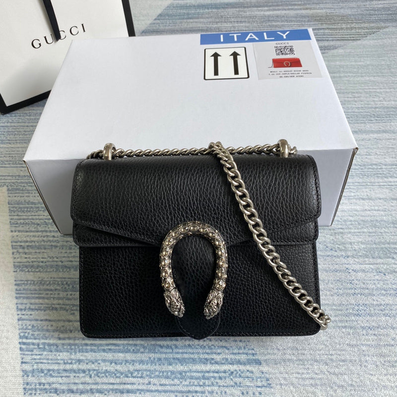 Front view of everyday-luxe signature women's handbag – women's designer-style accessory