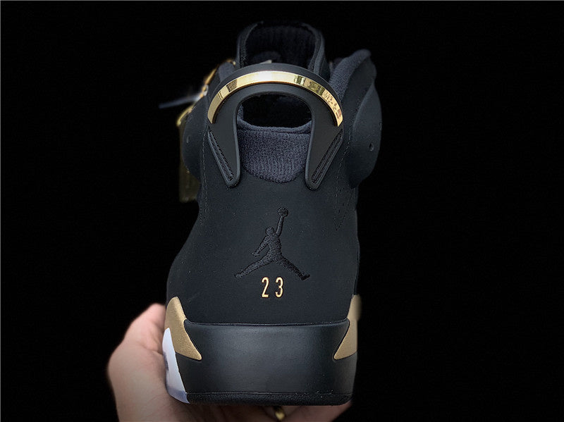 Nike Men's & Women's Premium Designer Sneakers — Style 010 angle view