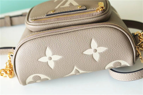  Statement shoulder bag carried on shoulder